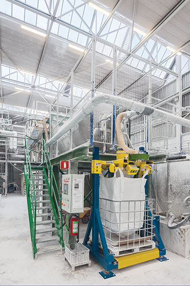 Bulk Bag Filler Triples Capacity at Netherlands Mineral Supplier