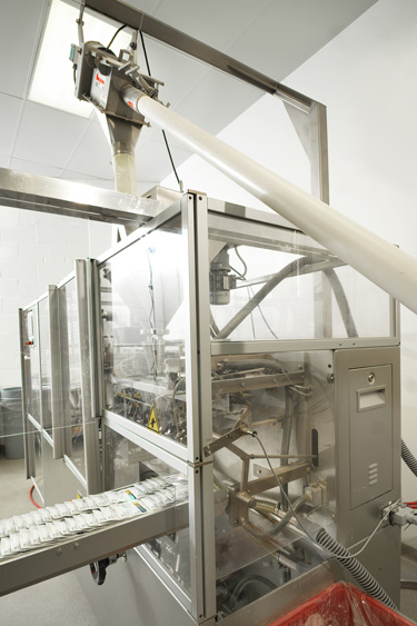 Pharma Powders Fed to Packaging by Automated Conveyors