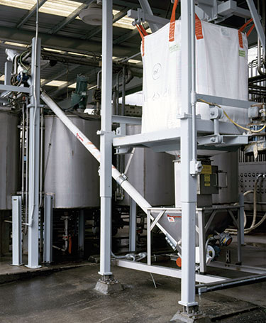 Automated Bulk Bag Unloading, Flexible Conveyor Improve Filtration Effectiveness at Winery