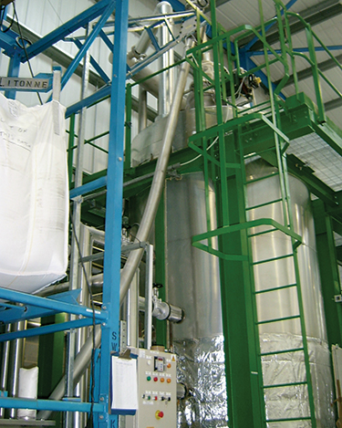 Lubricant Producer Triples Capacity with Bulk Unloading/Conveying System