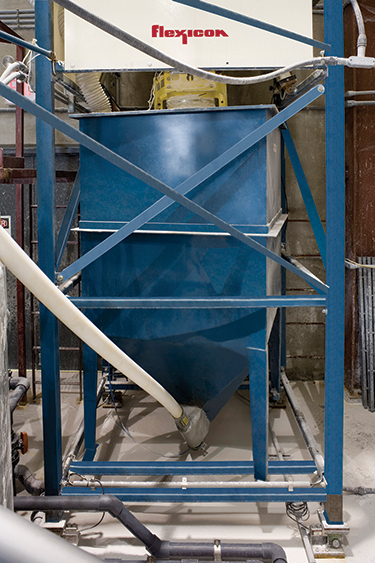 Powder-Handling Equipment Improves Filtration at Desalination Plant