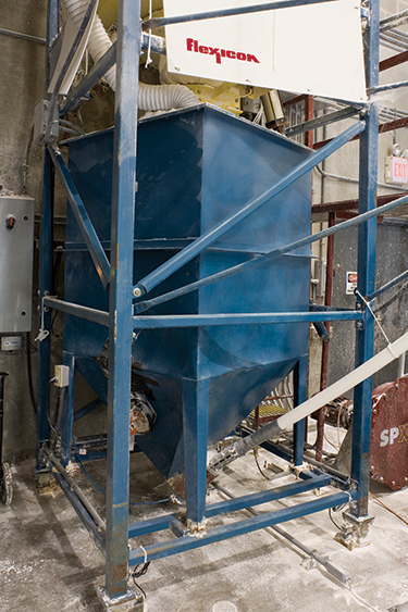 Powder-Handling Equipment Improves Filtration at Desalination Plant