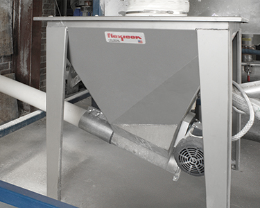 Bulk Bag Discharger and Flexible Screw Conveyor Feed Twin-Screw Extruder in Restricted Space