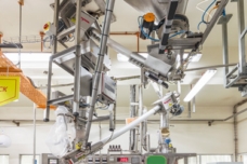 Nestlé Singapore Improves Metal Detection with Flexible Screw Conveyor