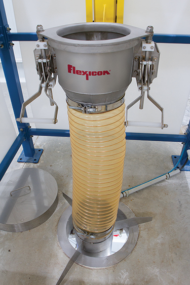 Bulk Bag Dischargers Double Productivity of Fruit and Spice Ingredients