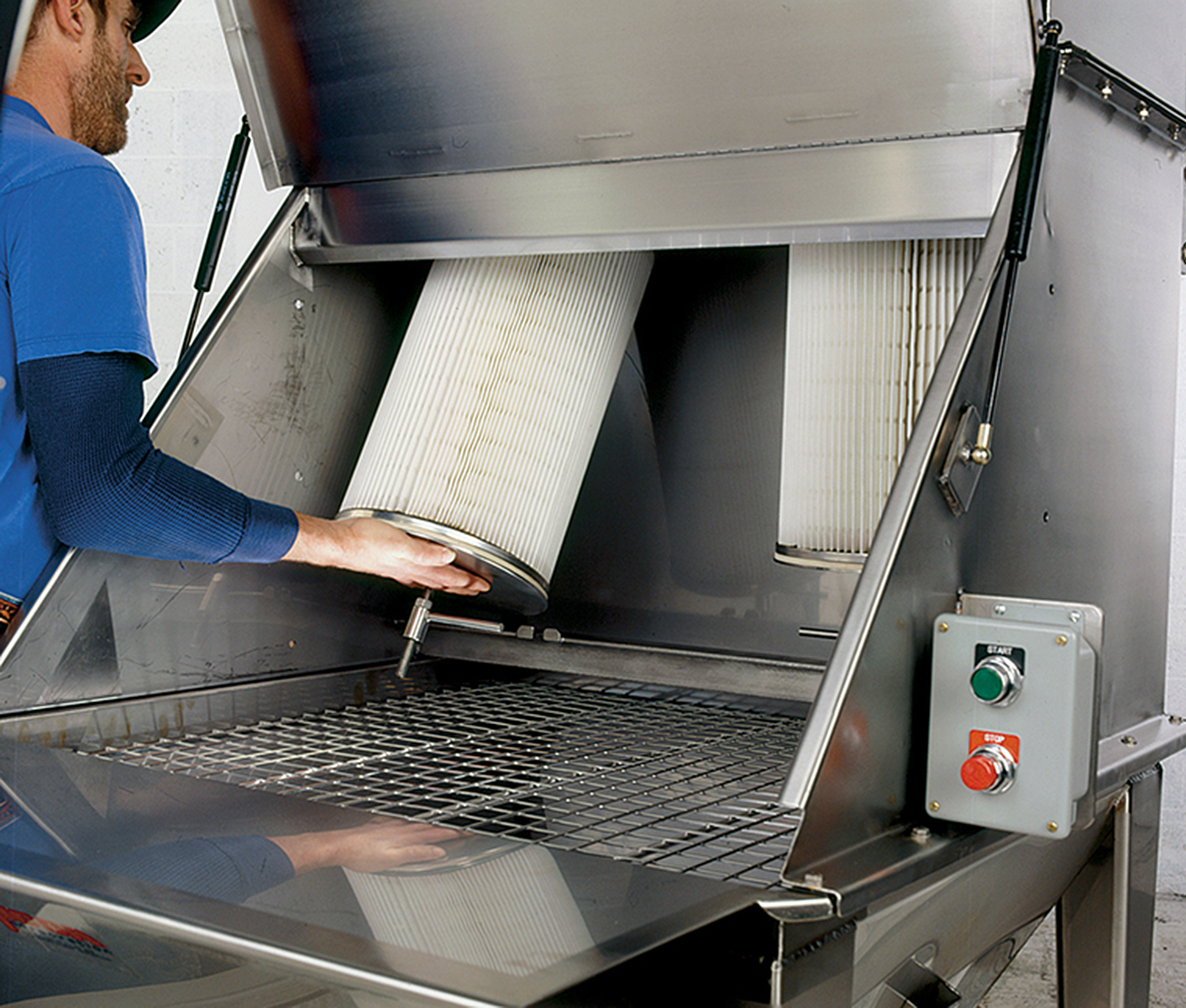 Bag Dump Stations Reversepulse filter cleaning for continuous